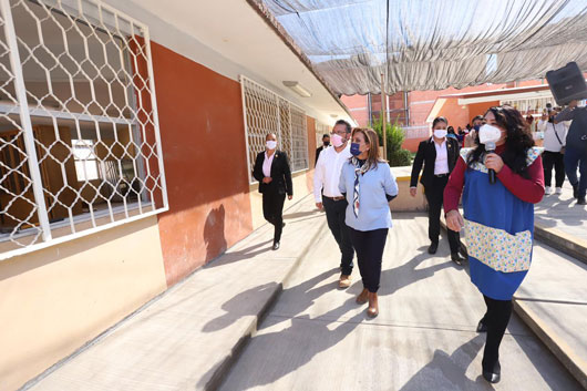 Gobernadora Lorena Cuéllar constató avances en la rehabilitación de escuelas