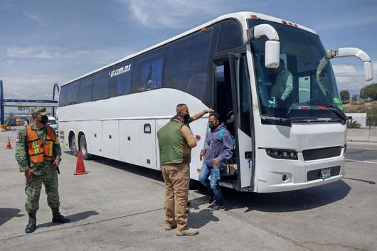 Brindan Zona Militar y gobierno del estado apoyo a mil 798 migrantes