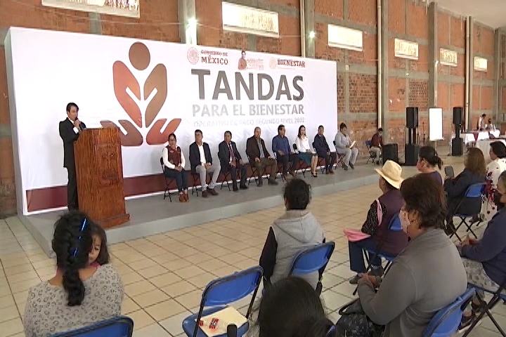 Entregan Autoridades Microcréditos Del Programa Tandas Para El Bienestar En Tzompantepec 0102