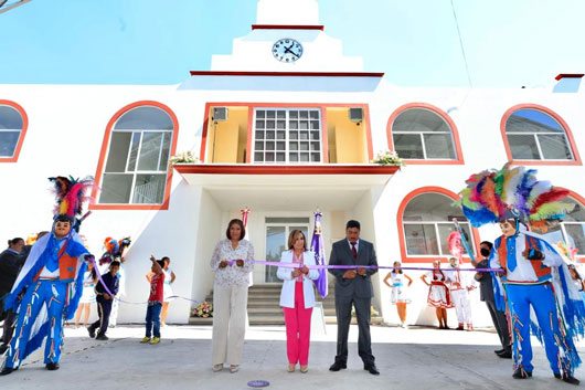 Inauguró gobernadora Lorena Cuéllar reloj autómata en San Tadeo Huiloapan