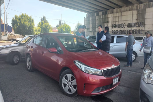 Retiró SMyT dos unidades por prestar servicio público de transporte sin autorización