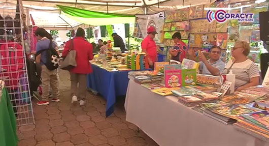 Inicia “Feria de regreso a clases 2024” en la plaza Juárez de la Capital