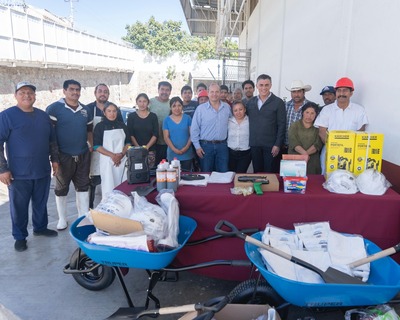 El Ayuntamiento de Tlaxcala fortalece el Rastro Municipal con entrega de herramientas e insumos