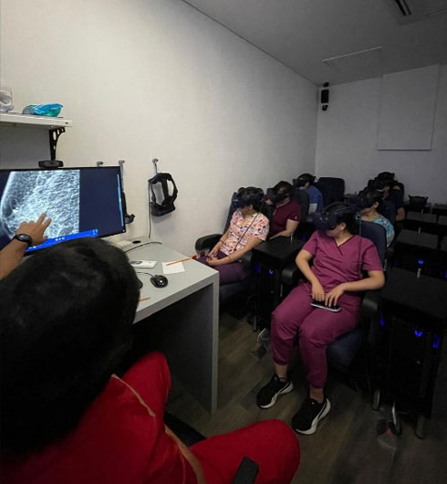 Realiza IMSS curso para el diagnóstico oportuno del cáncer de mama a través de Educación basada en simulación clínica con realidad virtual