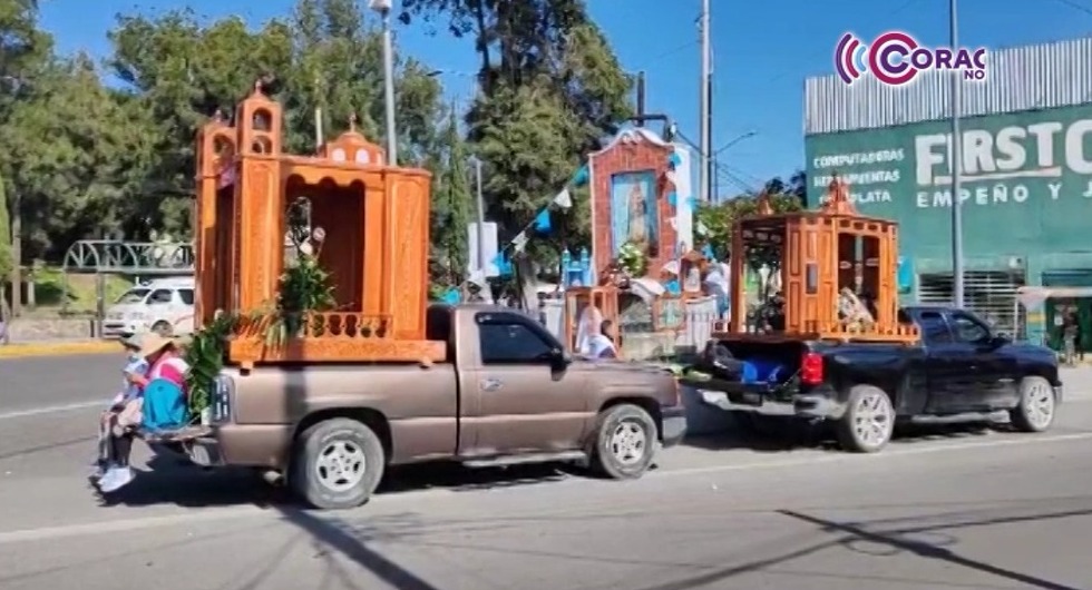 Visitan fieles de Huixcolotla, Puebla, a la Virgen de Ocotlán