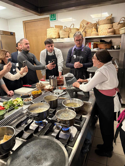 Con taller de mole, dan a conocer la riqueza gastronómica de Tlaxcala en España