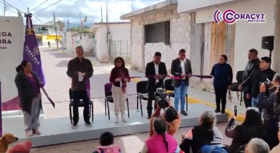 Gobernadora Lorena Cuéllar inauguró obras públicas en Acuamanala y Teolocholco