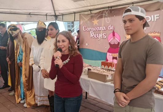 Tlaxcala celebra el Día de Reyes llevando alegría a las niñas y niños de la capital